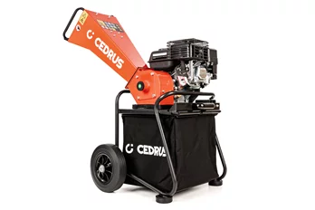 Rozdrabniacz spalinowy Cedrus RB01C – kompaktowy rębak do gałęzi do 50 mm